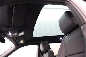 Vehicle image LAND ROVER Range Rover Evoque 1.5 T 270e Dynamic SE