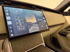 Vehicle image LAND ROVER Range Rover 3.0 D I6 350 SV LWB