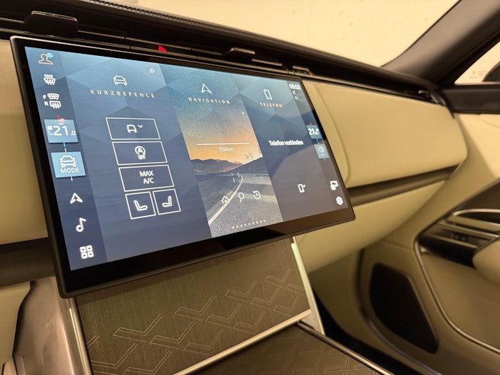 Vehicle image LAND ROVER RANGE ROVER