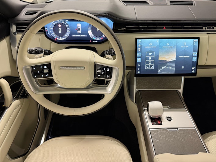 Vehicle image LAND ROVER RANGE ROVER