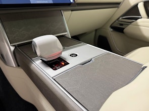 Vehicle image LAND ROVER Range Rover 3.0 D I6 350 SV LWB