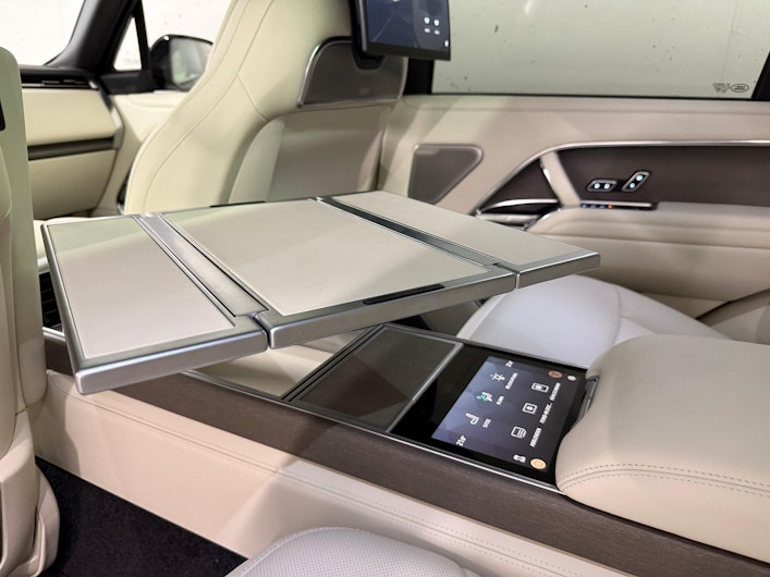 Vehicle image LAND ROVER RANGE ROVER