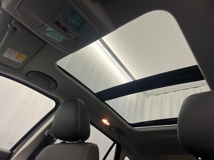 Vehicle image SUZUKI S-CROSS