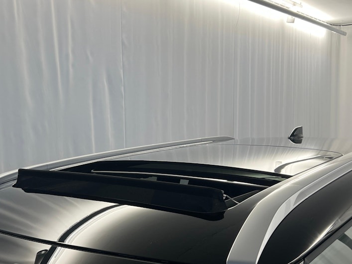 Vehicle image MITSUBISHI OUTLANDER