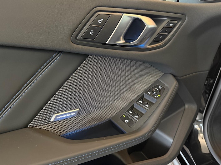 Vehicle image BMW 2 SERIES