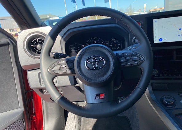 Vehicle image 10 Vehicle image 10