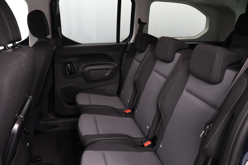 Vehicle image TOYOTA PROACE CITY VERSO