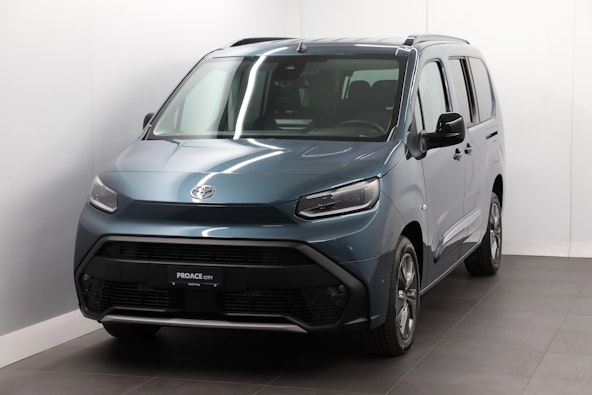 First vehicle image