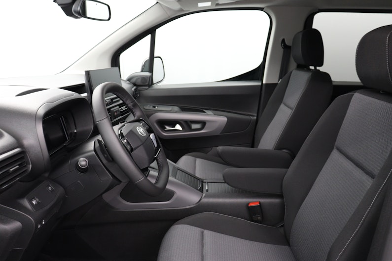 Vehicle image TOYOTA PROACE CITY VERSO