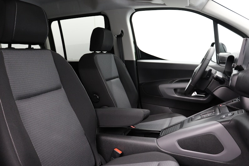 Vehicle image TOYOTA PROACE CITY VERSO