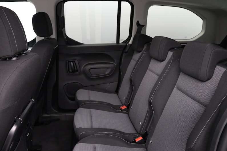 Vehicle image TOYOTA PROACE CITY VERSO