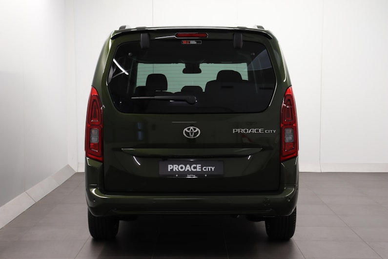 Vehicle image TOYOTA PROACE CITY VERSO