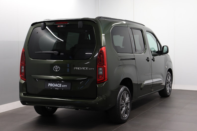 Vehicle image TOYOTA PROACE CITY VERSO