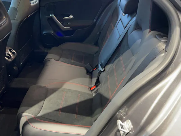 Mercedes-Benz A 250 AMG Line 4m