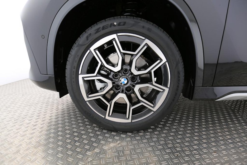 Vehicle image BMW X1