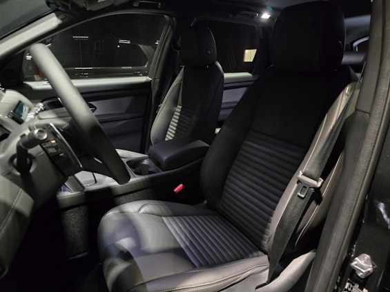 Vehicle image 6 Vehicle image 6