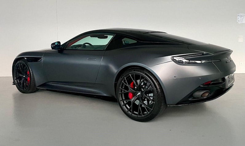 Vehicle image ASTON MARTIN DB12