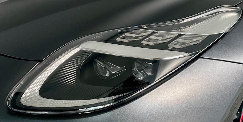 Vehicle image ASTON MARTIN DB12