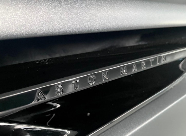 Vehicle image ASTON MARTIN DB12