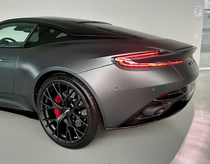 Vehicle image ASTON MARTIN DB12