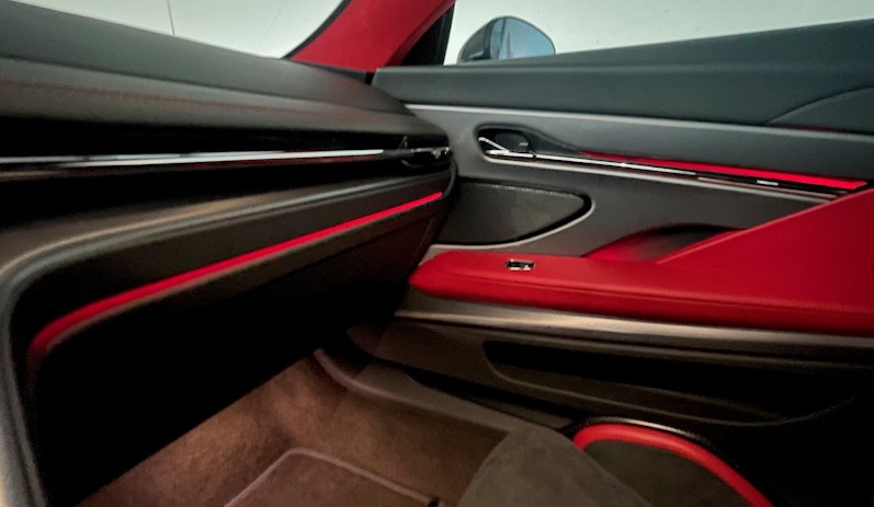 Vehicle image ASTON MARTIN DB12