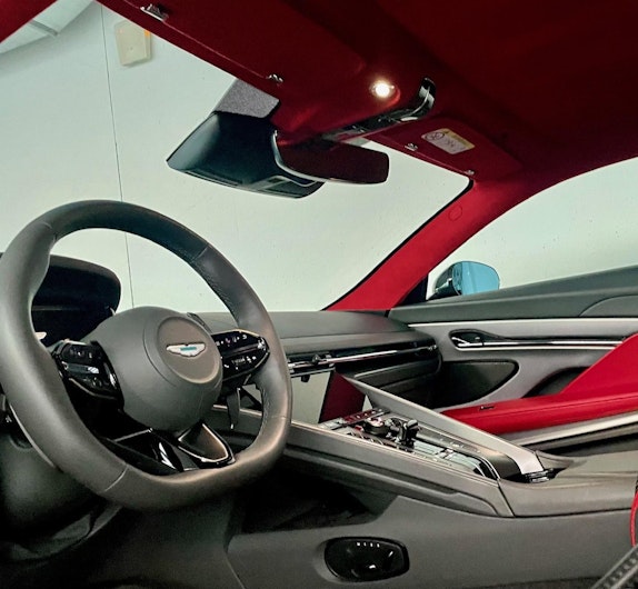 Vehicle image ASTON MARTIN DB12