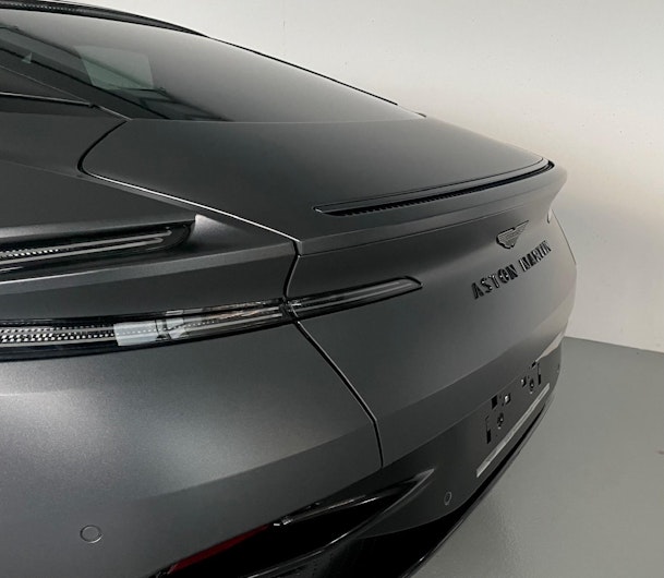 Vehicle image ASTON MARTIN DB12