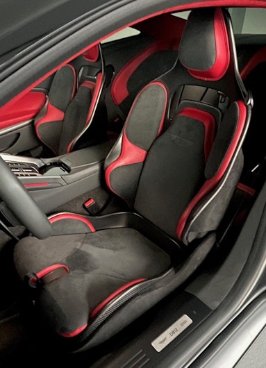 Vehicle image ASTON MARTIN DB12