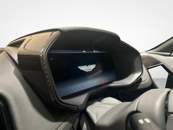 Vehicle image ASTON MARTIN DBX