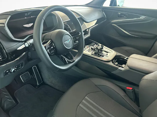 ASTON MARTIN DBX 707 4.0 V8 Bi-Turbo