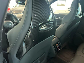 https://vehicle.imgix.net/3775325/f0b64940-c0c4-4be5-86e3-4a9c75941c05.jpg