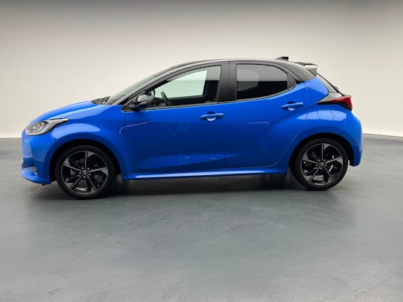 Vehicle image 4 Vehicle image 4