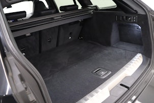 Vehicle image BMW 330e xDrive Touring