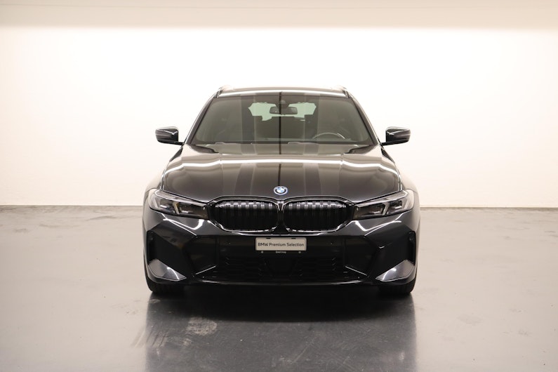 Vehicle image BMW 3 SERIES