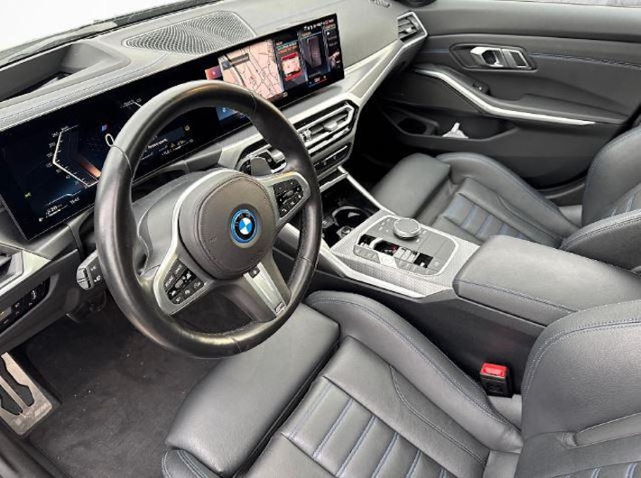 immagine del veicolo BMW 3 SERIES