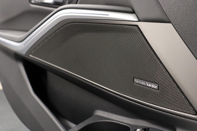 Vehicle image BMW 3 SERIES