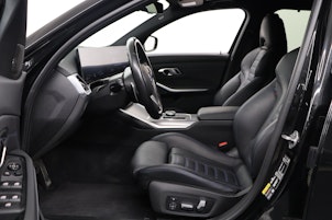 Vehicle image BMW 330e xDrive Touring