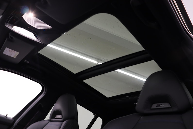 Vehicle image BMW 3 SERIES