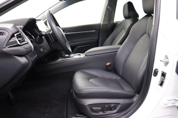 TOYOTA Camry 2.5 HSD Premium 2