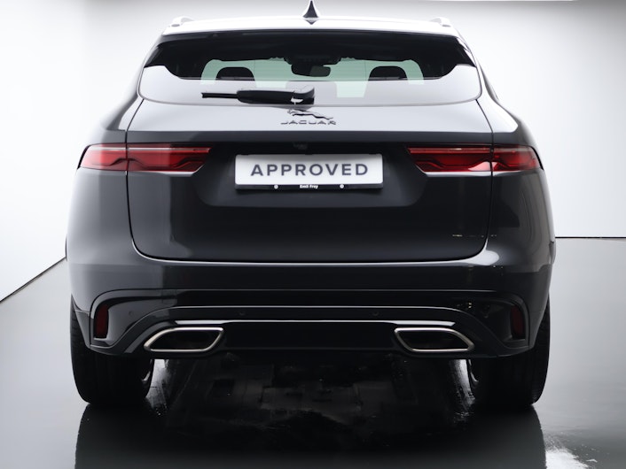 Vehicle image JAGUAR F-PACE