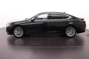 Vehicle image LEXUS ES 300h Excellence
