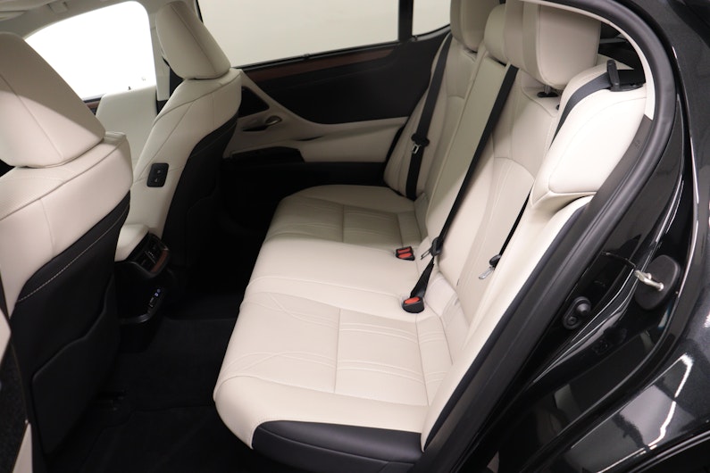 Vehicle image LEXUS ES