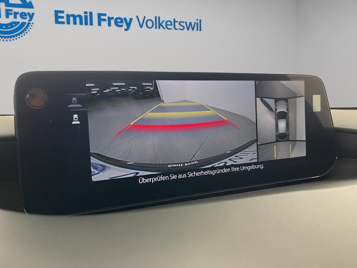 Vehicle image MAZDA 3