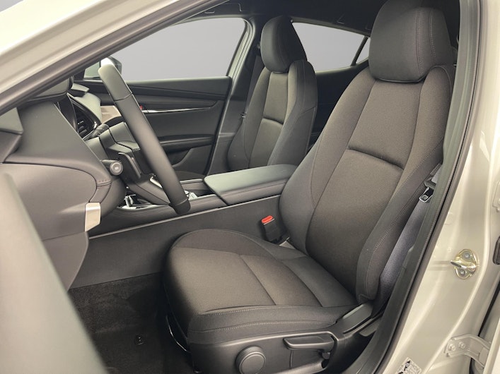 Vehicle image MAZDA 3