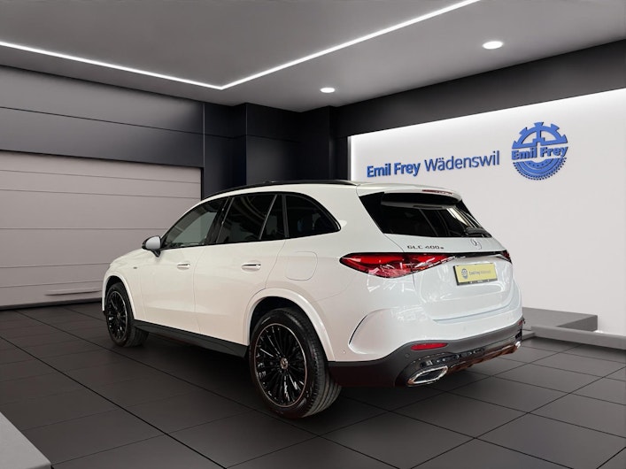 Vehicle image MERCEDES-BENZ GLC 400