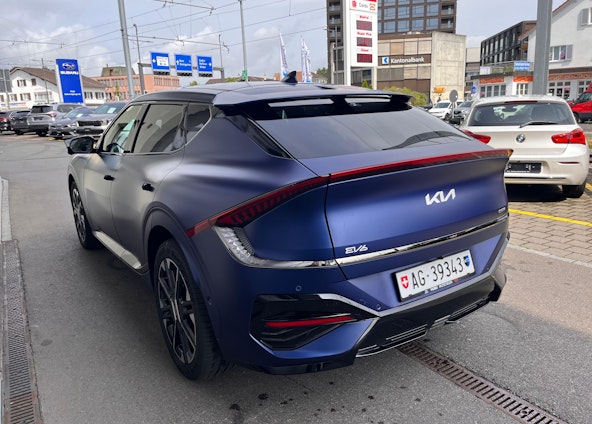 Vehicle image 16 Vehicle image 16