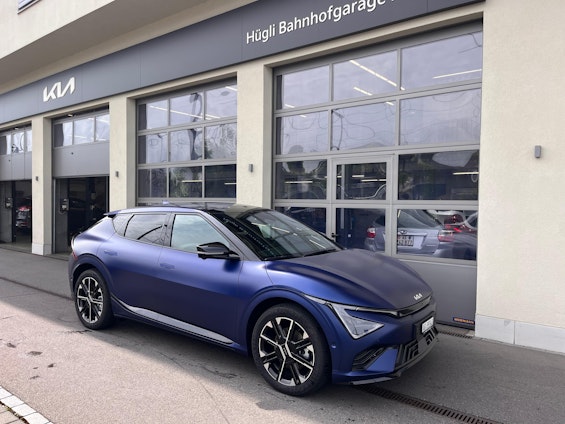 First vehicle image First vehicle image