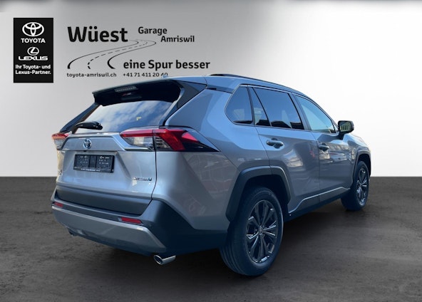 Vehicle image 4 Vehicle image 4