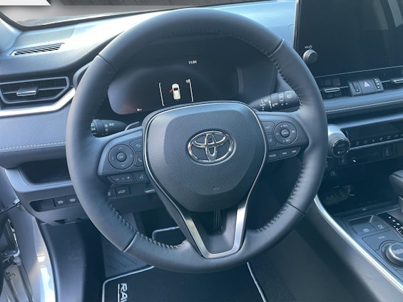 Vehicle image 9 Vehicle image 9