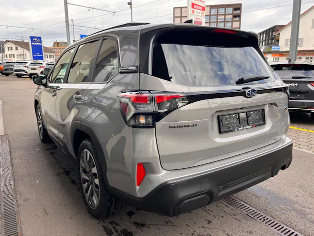 Subaru Forester Station 2.0i e-Boxer Luxury